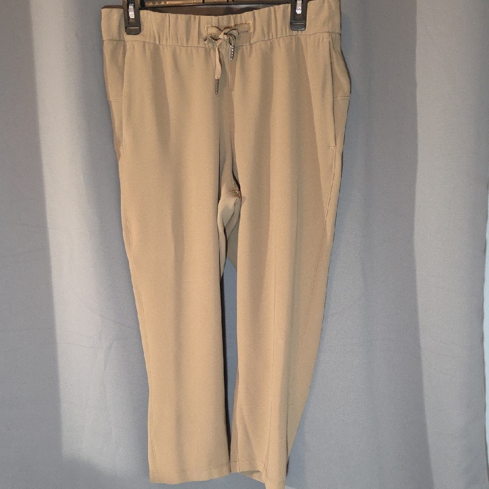 Lululemon's Women's Tan Ankle Pants- Size 8